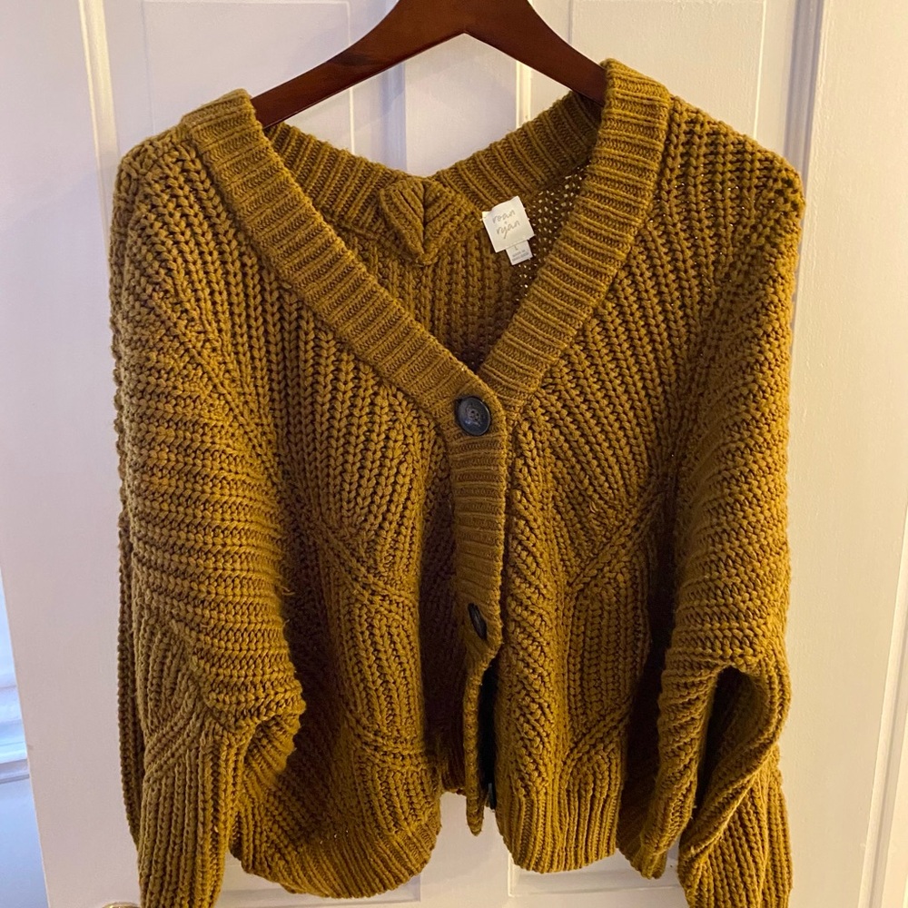 Roan & Ryan Chestnut Cable Knit Cardigan Sweater - Picture 3 of 5
